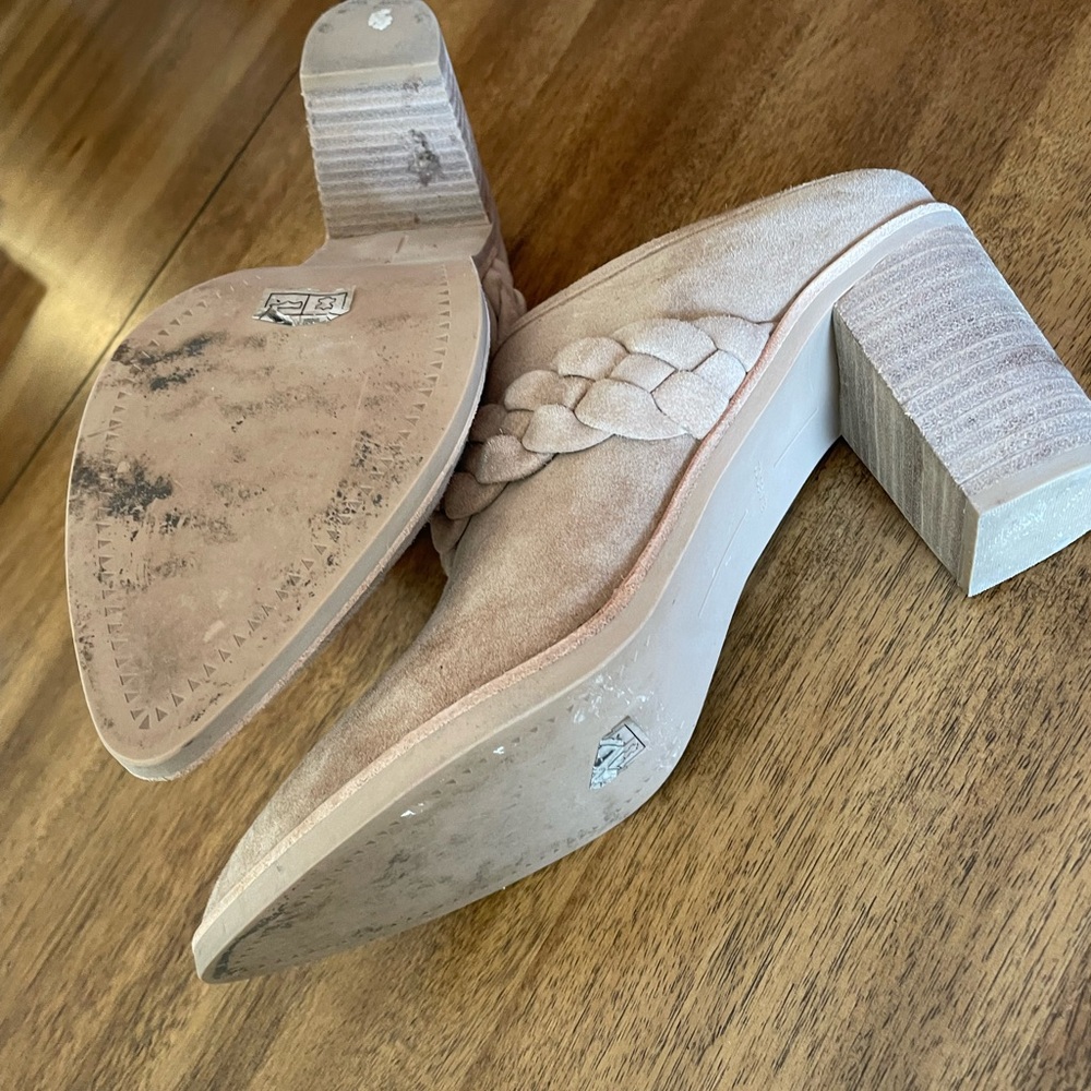 Dolce Vita Women's Tan Suede Mules - Picture 8 of 9